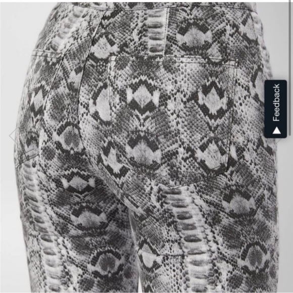 FREE PEOPLE Snake Print High Rise Wide Leg Jeans Size 32 NWT - Picture 5 of 12